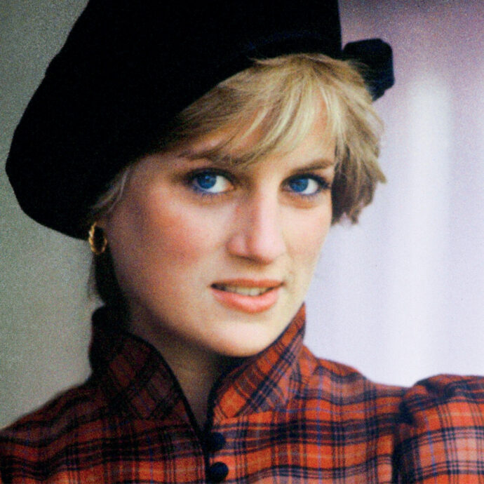 “La verità è una storia crudele, mi assumo il rischio di raccontarla”: il ritratto inedito di Lady Diana nel romanzo ‘La signorina Spencer’