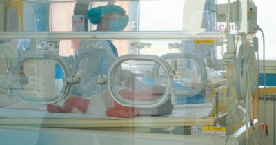 Copertina di Neonati morti  in ospedale: stop  detergente piatti