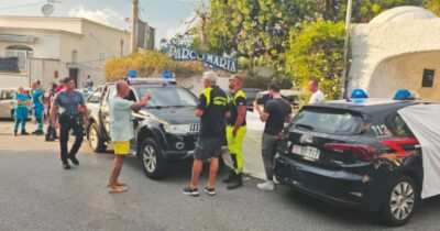 Copertina di Forio d’Ischia, ferisce l’ex moglie e uccide  il compagno e la suocera. Poi si toglie la vita