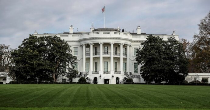 Giudice ferma la Casa Bianca