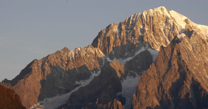 Monte Bianco, alpinista precipita e muore sulla cresta del Brouillard