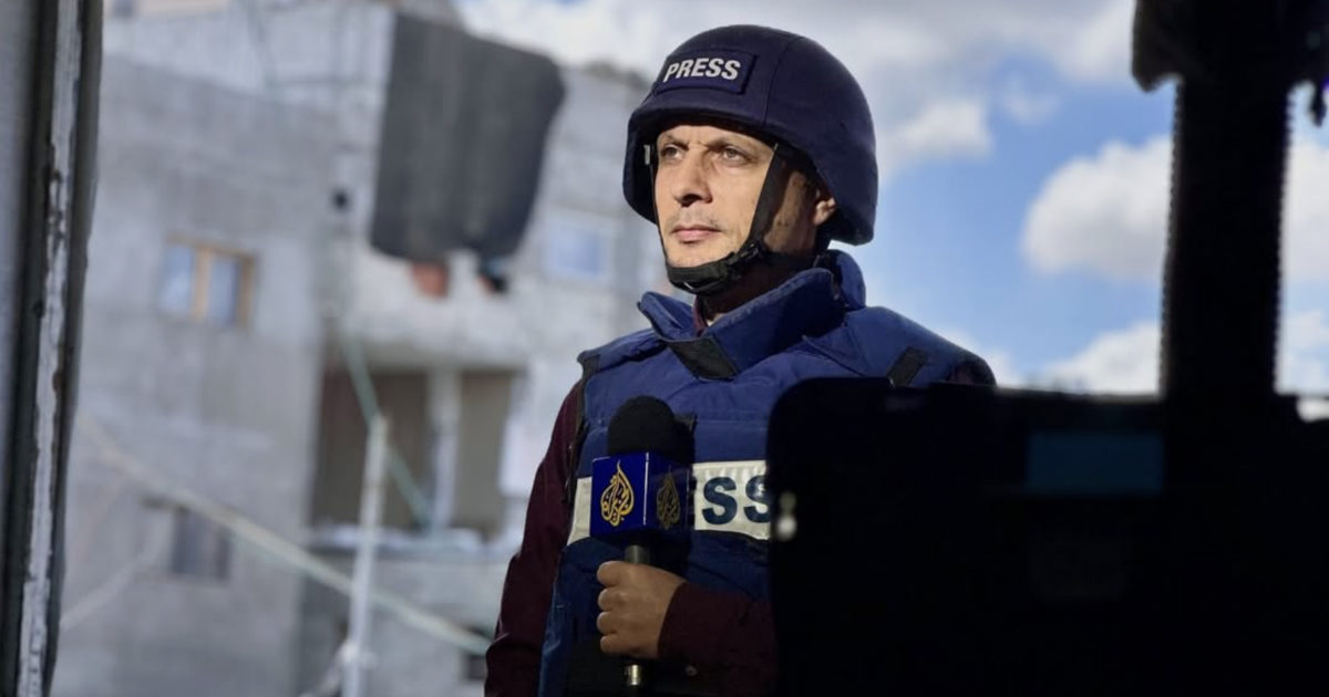 Gaza, il giornalista Zaqout: “Consumato dalla fame, ho perso 15 kg. Ogni giorno dobbiamo scegliere tra raccontare la verità o sopravvivere”