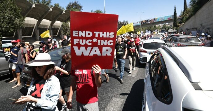 Sondaggio Israele: il 62% non ha più fiducia nel governo Netanyahu. Solo il 18% non vuole un accordo con Hamas