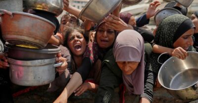 Copertina di Gaza alla fame. Israele proibisce l’arrivo di patate: “Aiuto ad Hamas”