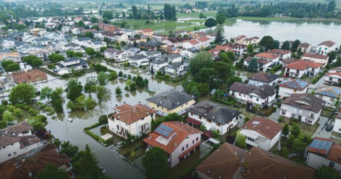 Reti idriche, frane e alluvioni. Pnrr e Fesr, l’Italia stanzia i soldi e poi non li spende: opere ferme