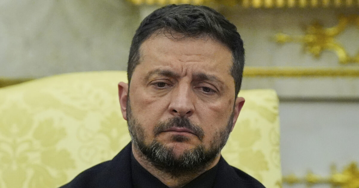 Dall’accoglienza a Putin al ‘no’ sul cessate il fuoco: la linea di Trump alla quale Zelensky si sta rassegnando Dall’accoglienza a Putin al ‘no’ sul cessate il fuoco: la linea di Trump alla quale Zelensky si sta rassegnando