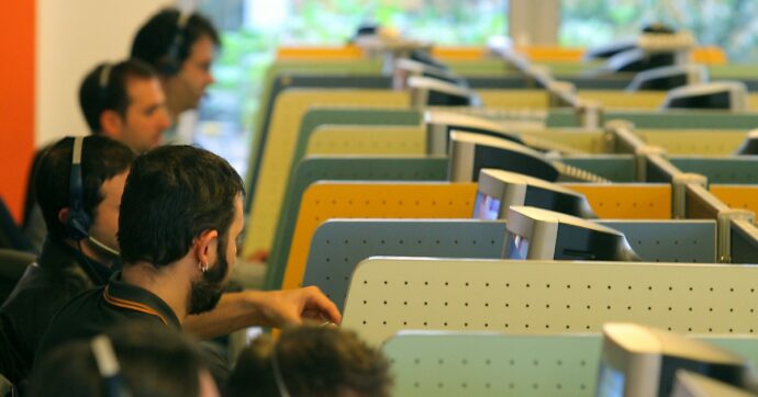 Da oggi stop alle chiamate da numeri fissi “truccati”: la misura contro il telemarketing aggressivo