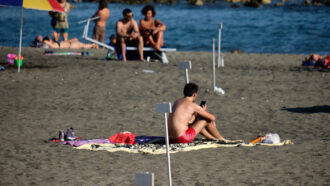 Copertina di Fine estate forse: stop al caldo da mercoledì, piogge e temporali in arrivo su tutta la penisola