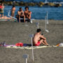 Copertina di Fine estate forse: stop al caldo da mercoledì, piogge e temporali in arrivo su tutta la penisola
