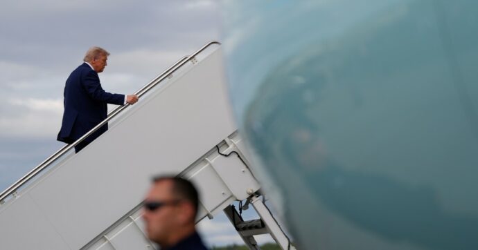 Trump vuole eliminare il voto per corrispondenza con un ordine esecutivo. Il suggerimento? Glielo ha dato Putin