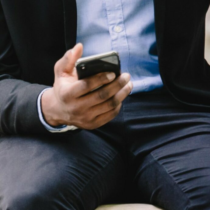 “Risulta un pedaggio non saldato”: attenzione ai falsi sms di Autostrade per l’Italia. Ecco come funziona la nuova truffa