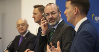 Copertina di Pace in Ucraina, Ppe diviso sulla strategia: i Paesi dell’est chiedono ancora il pugno duro con Putin