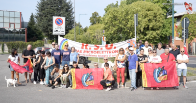 Copertina di “Da tre mesi senza stipendio. No alla delocalizzazione in Cina”: in sciopero i lavoratori della Siae Microelettronica