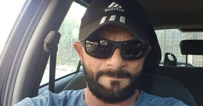 Poliziotto ucciso in casa, fermato il figlio della compagna. Avevano litigato per la fuga di un pappagallo