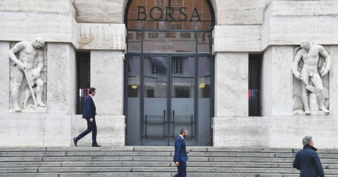 La Borsa oltre 43 mila punti (come nel 2007)