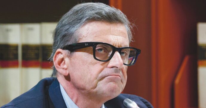 Destra, sinistra o senza lista: Calenda ubiquo alle Regionali