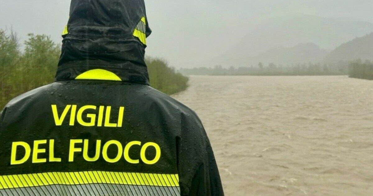 Due auto nel torrente Crisa (Enna), un disperso e due persone salvate Due auto nel torrente Crisa (Enna), un disperso e due persone salvate