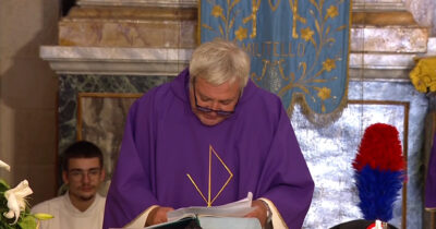 Copertina di Funerali Pippo Baudo, l’omelia di don Giulio Albanese: “Ha manifestato coraggio contro la mafia” – L’intervento integrale