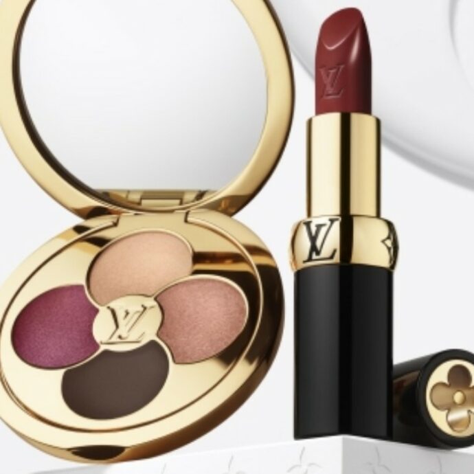 “160 euro per un rossetto griffato”: Louis Vuitton lancia la sua linea di make-up e scoppia la polemica. La mossa per risollevare le vendite: “Vogliamo coinvolgere le nuove generazioni”