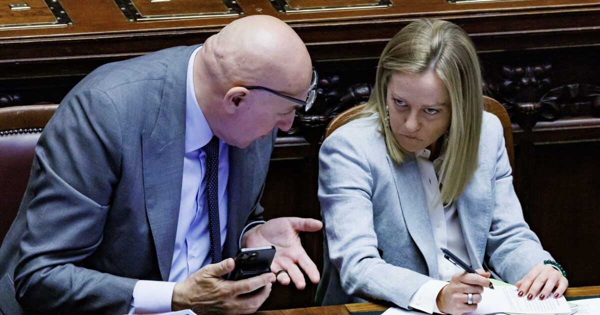 Ucraina, la proposta dell’Italia: “Impegno a reagire in 24 ore in caso di nuova aggressione della Russia”