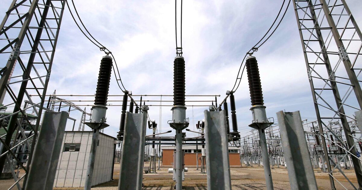 Italia maglia nera Ue per prezzi dell’elettricità: perché i consumatori pagano più che nel resto della Ue Italia maglia nera Ue per prezzi dell’elettricità: perché i consumatori pagano più che nel resto della Ue