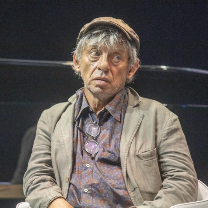 Sgombero del Leoncavallo, Paolo Rossi: “È una sconfitta per Milano. Avrei dovuto farci una serata, mi sono perso una birra come cachet”