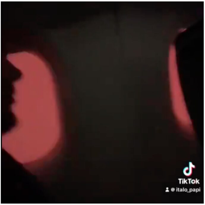 “Ho avuto paura di morire”: urla e panico in volo per le forti turbolenze. L’aereo viene dirottato per il maltempo – VIDEO