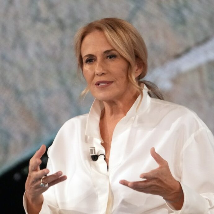 “Monica Maggioni si è licenziata dalla Rai dopo 33 anni”, ma continuerà a condurre i suoi programmi