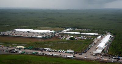 Copertina di “Il carcere per migranti Alligator Alcatraz dovrà chiudere entro 60 giorni”: la sentenza della giudice Usa sul penitenziario voluto da Trump