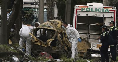 Copertina di Colombia, la guerriglia all’attacco dello Stato: tre attentati in poche ore fanno 18 morti. Opposizioni contro il presidente