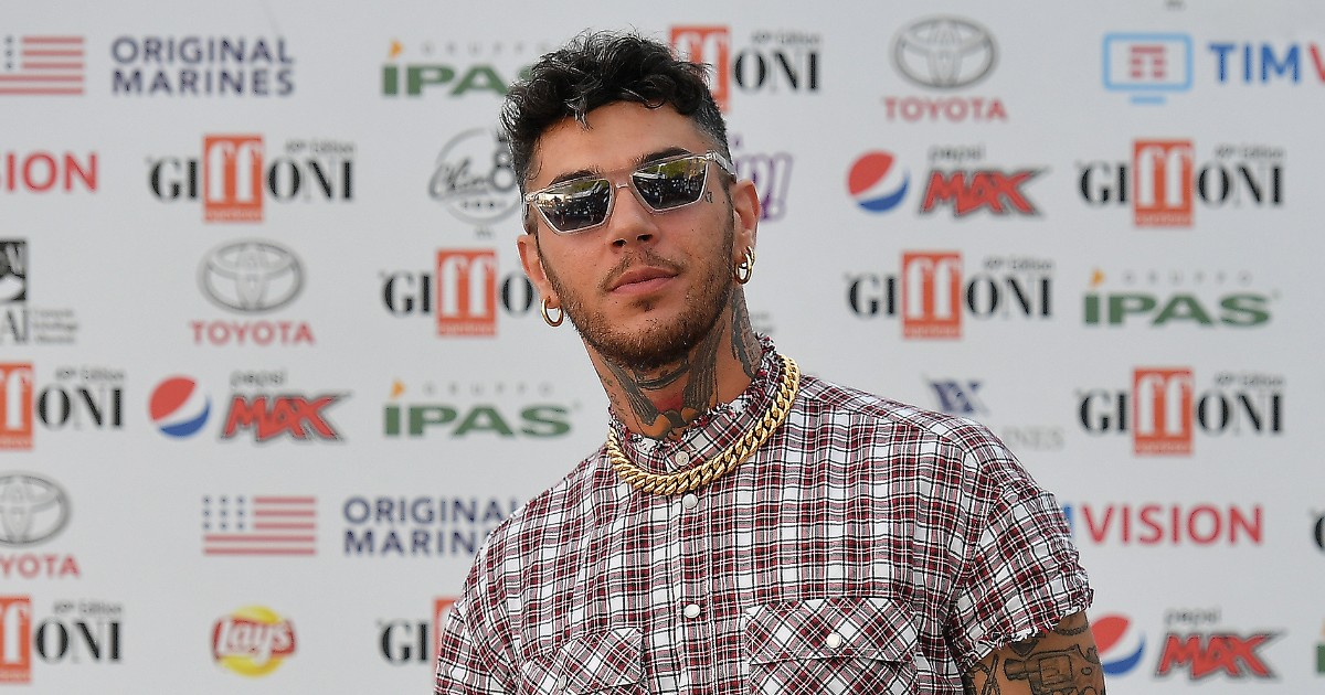 con lo sgombero del leoncavallo muore un pezzo della mia storia non capir242 mai la giustizia italiana lo sfogo di emis killa