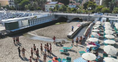 Copertina di A Diano Marina la fogna sversa nel mare, il sindaco dimentica il divieto di balneazione