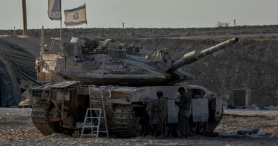 Copertina di Gaza, voci dal Ghetto di Roma: “Combattere? Io andrei”. “No, ora serve cervello”