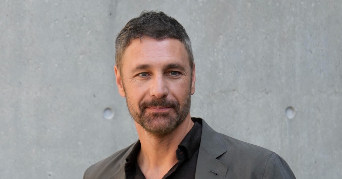 raoul bova ha dato forfait alla premiazione un8217ora prima con una mail era gi224 stato pagato 232 stato scorretto il sindaco furibondo con l8217attore