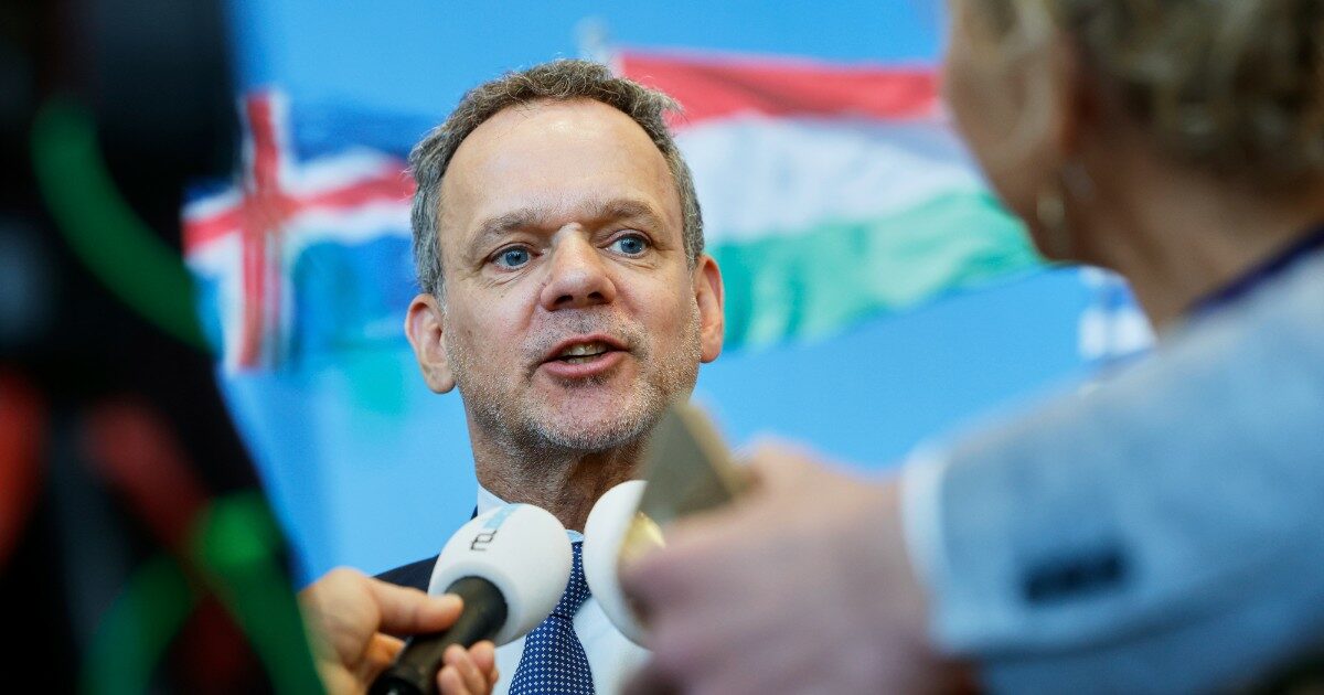 Gaza, si dimette il ministro degli Esteri olandese: “Non riesco a ottenere sanzioni contro Israele” Gaza, si dimette il ministro degli Esteri olandese: “Non riesco a ottenere sanzioni contro Israele”
