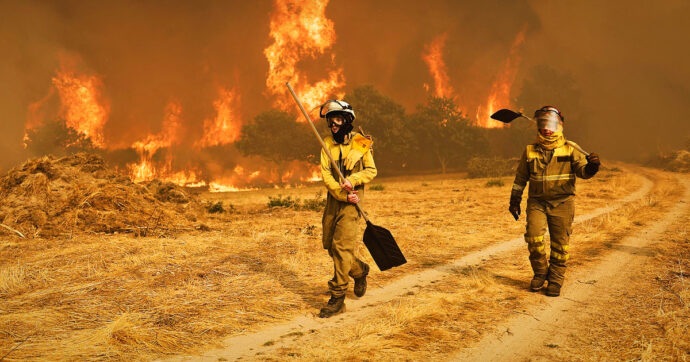 Spagna, dai rifugi climatici all’agricoltura generativa: Sánchez propone un “Patto di Stato” per affrontare l’emergenza climatica