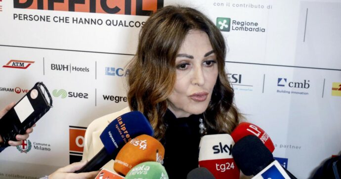 Santanchè, Abodi & C.: sfilata di ministri invade la Fiera del peperoncino