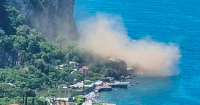 Costone crolla in mare. Paura ma nessun ferito