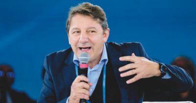 Copertina di Regionali in Calabria, Pasquale Tridico: “Se non mi candidassi mi sentirei un traditore. Ora il reddito di dignità”