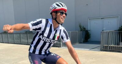 Copertina di Sembra Platini ma è Landa. Il ciclista smarrisce la valigia prima della Vuelta e si allena con una maglia della Juventus