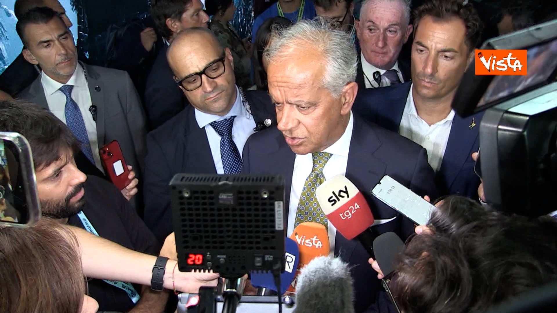 piantedosi il video di almasri giudizi affrettati per andare contro al governo pare sia di cinque anni fa