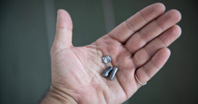 Copertina di Migranti, guardia costiera libica attacca la Ocean Viking: “Centinaia di colpi, ecco le foto”