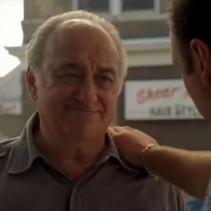 È morto Jerry Adler, addio a Hesh de I Soprano. Chi era l’attore che aveva iniziato a recitare a 65 anni