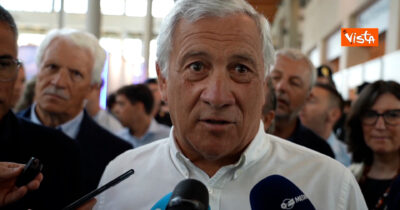 Copertina di Tajani: “Alberto Trentini e Mario Burlò hanno ricevuto una visita consolare in carcere a Caracas”