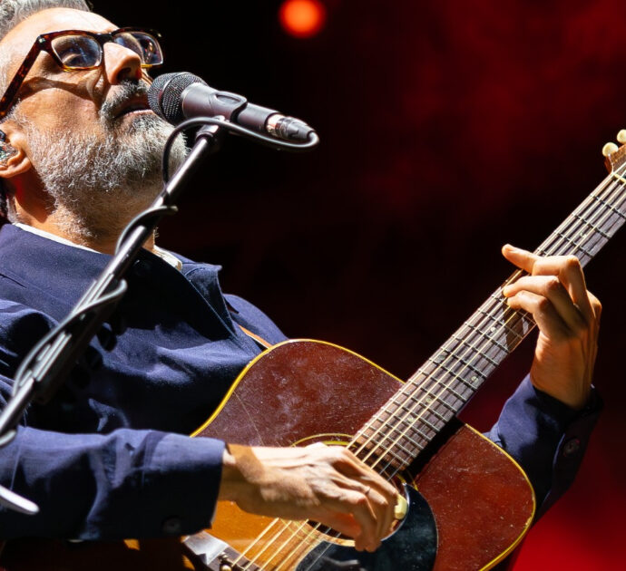 Sanremo è servito nei numeri, ma poi Brunori non si è omologato: ha saputo sfruttare il momento