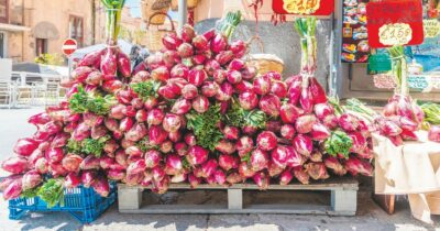 Copertina di La cipolla di Tropea nel mirino: “I liquami e i pesticidi nel mare”