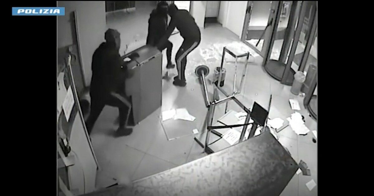 Uccise due rapinatori in fuga, gioielliere condannato a 14 anni in appello. L’imputato: “Giudici non hanno avuto coraggio”