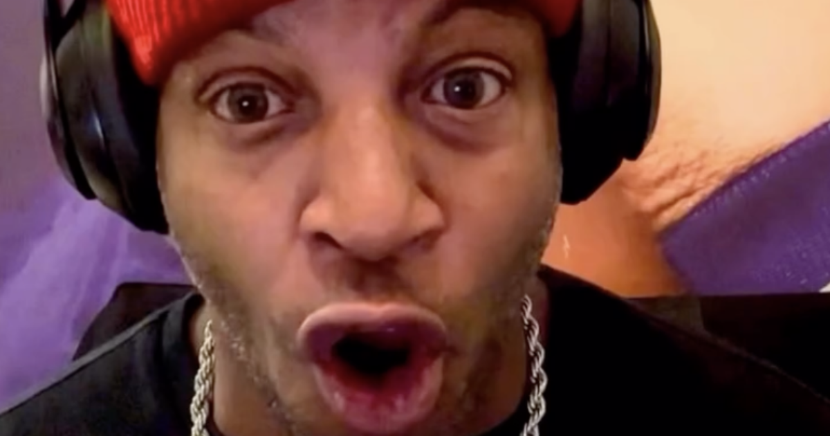 Reggie Carroll è stato ucciso in una sparatoria nel Mississippi, arrestato un sospettato: il comico vittima di un tentativo di rapina finito male