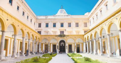 Copertina di La proposta choc del prof: “No all’amicizia su Fb agli ebrei”