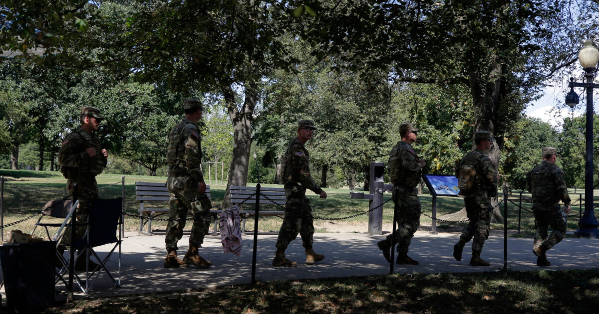 Pulizia di parchi e graffiti: gli impieghi della Guardia Nazionale inviata da Trump a Washington per “l’emergenza criminalità” Pulizia di parchi e graffiti: gli impieghi della Guardia Nazionale inviata da Trump a Washington per “l’emergenza criminalità”